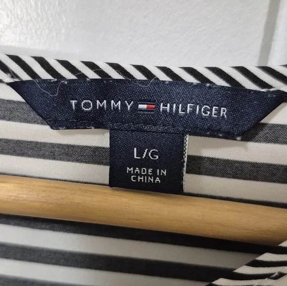 Womens Tommy Hilfiger Blouse Size Large - Picture 4 of 4